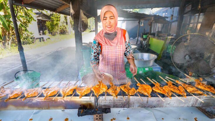 Street Food COCONUT MILK BBQ CHICKEN!! 🥥 5 Best Malay Foods!! | Pattani, Thailand!