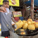 Cheapest Vadapav in Mumbai | Tomato Vadapav | Indian Street Food
