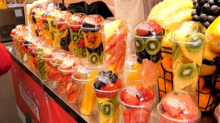 Fresh Fruit Juice in Tourist Market – Korean Street Food