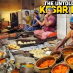 106-Yr-Old Amritsari Indian Street Food | Best Lacha Paratha, Dal Fry, Palak Paneer Desi Ghee Loaded