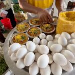 Kolkata’s Famous Egg Ghugni at Railway Station | Indian Street Food