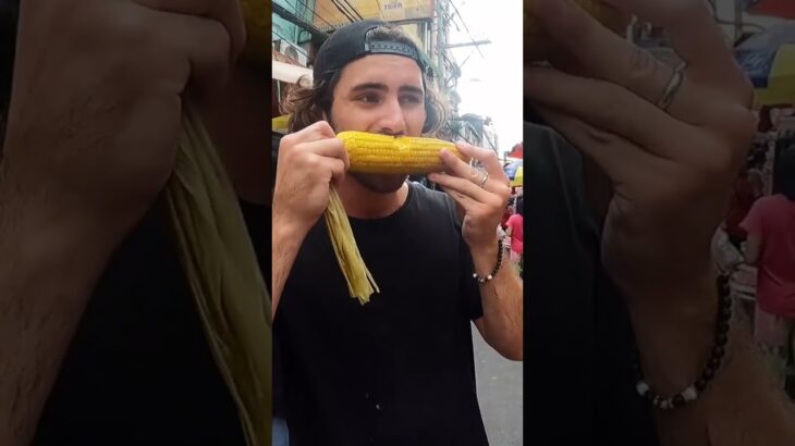 Luke Damant eats $0.20 street corn in The Philippines 🇵🇭 #shorts