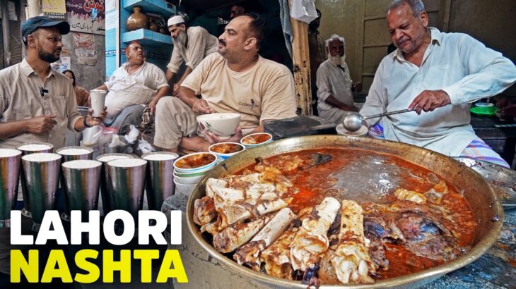 Old Lahore Street Food | Jeda Lassi, Tara Bong Paye, Hafiz jee Chanay | Subha ka Nashta | Pakistan