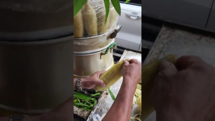 This Man is Selling Tasty Steamed Corn in Vietnam | Vietnam Street Food #shorts