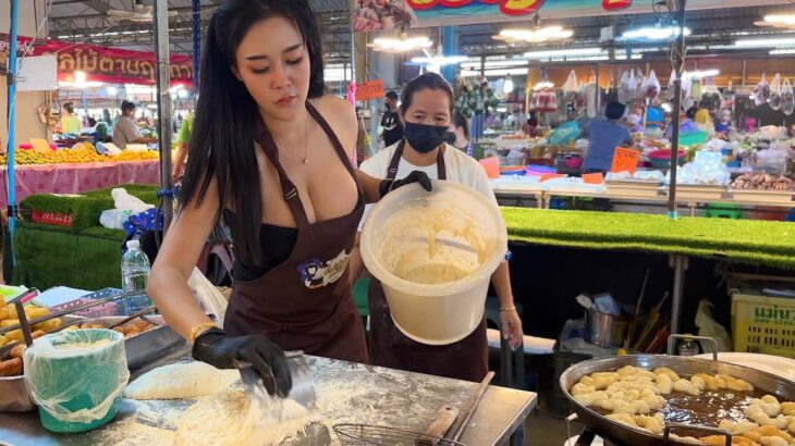 This BEAUTIFUL & Hard Working Thai Girl Sells Fried Bread Everyday With Her Mom – Thai Street Food