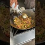 Paneer Chowmein #paneerchowmein #chowmein #noodles #foodiehindustani #streetfood #streetnoodles