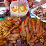 So mouth-watering! Khmer Street Food MUKBANG “Braised Pork Organs, Kuy Teav & Fresh Sugarcane Juice