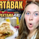 FIRST TIME eating MARTABAK in JAKARTA 🇮🇩 Indonesian STREET FOOD is Amazing