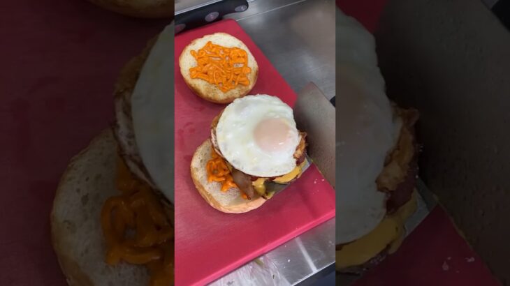 Cheese Bacon Hamburger – Korean Street Food #shortvideo